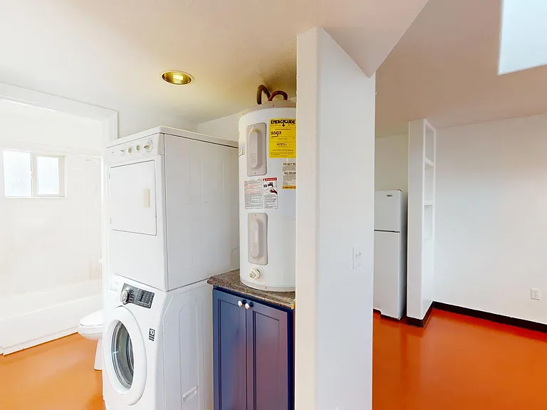 Renovated & Loaded 2 Bed Apts in Ridgecrest- Best Nat. Light in ABQ — Photo 9
