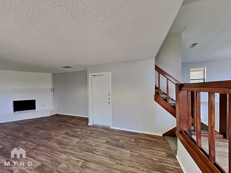 4714 Crested Rock Dr — Photo 25