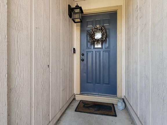 5th image of 2511 Sweet Clover Dr