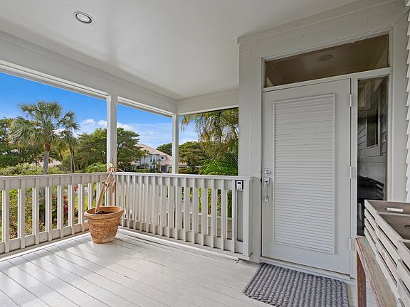 3rd image of 11830 Pebblewood Drive #202