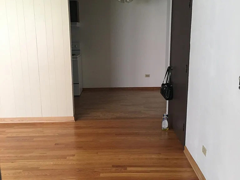 1210 Robinwood Dr — Photo 6