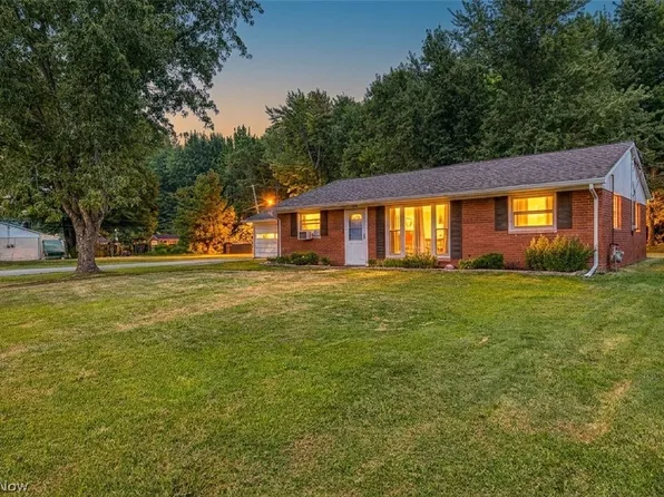 107 Hyder Dr, Madison, OH 44057