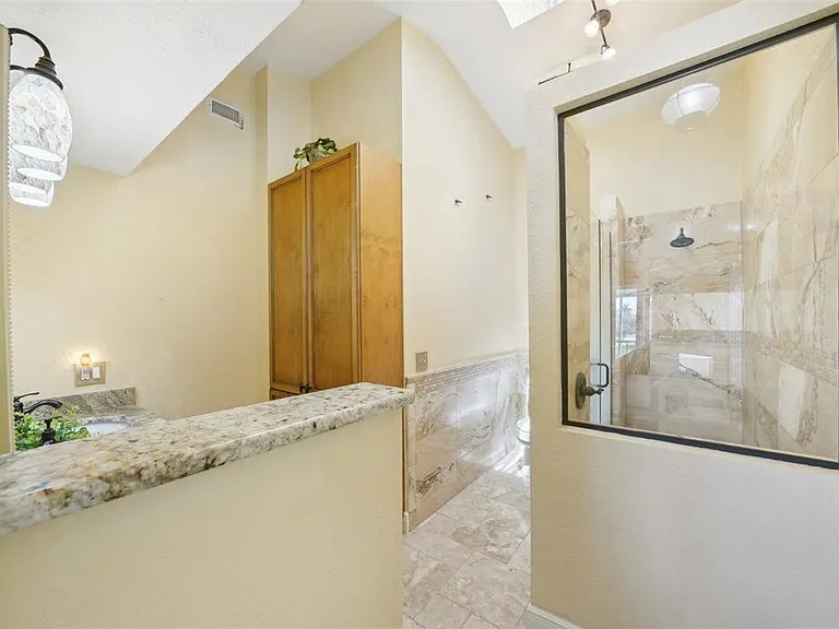 637 Pinellas Bayway S #105 — Photo 34