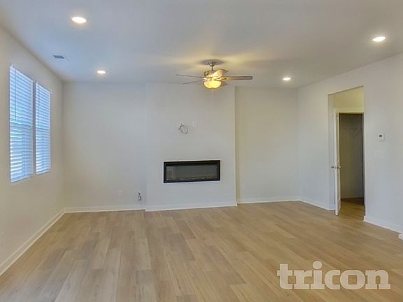 4th image of 604 Mountain View Dr