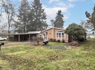 219 SW 3rd St, Dundee, OR 97115