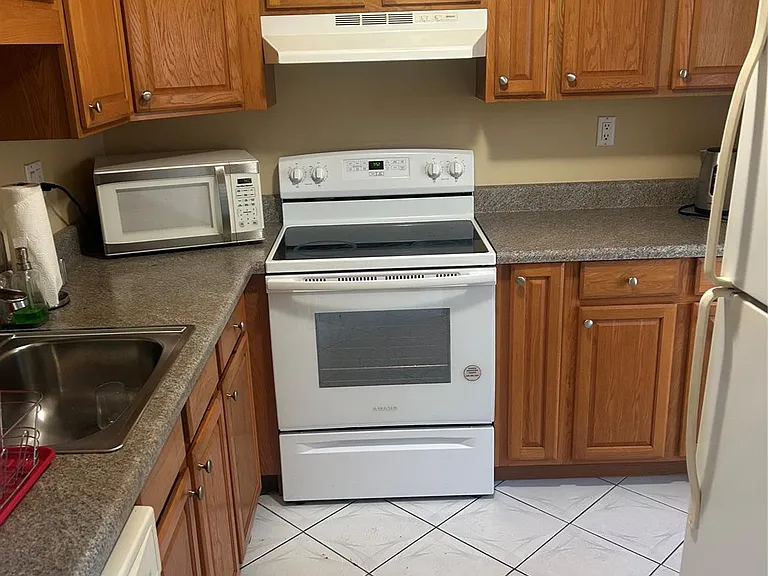 4321 NW 16th St #202C — Photo 3