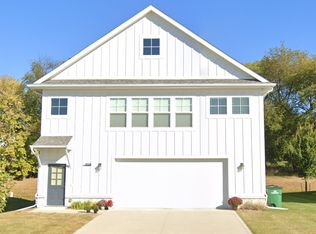 9051 Primo Ln, West Des Moines, IA 50266