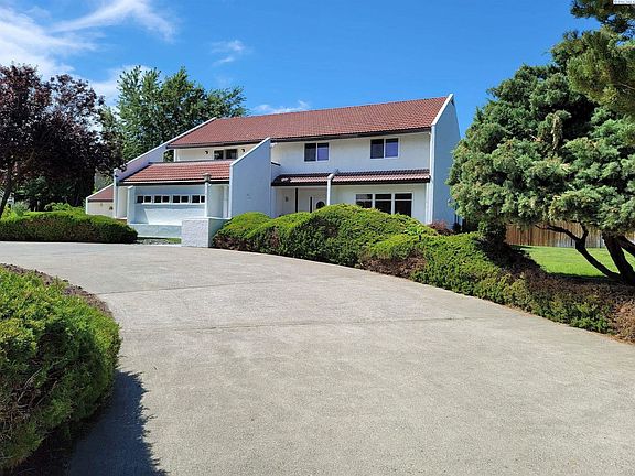 2nd image of 1177 Hills West Way