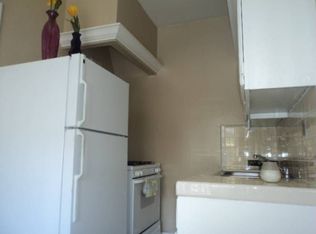 1057 S New Hampshire Ave APT 9, Los Angeles, CA 90006