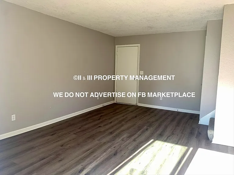 6102 Newton St — Photo 11