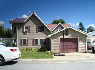 11 Elm St, Rouses Pt, NY 12979