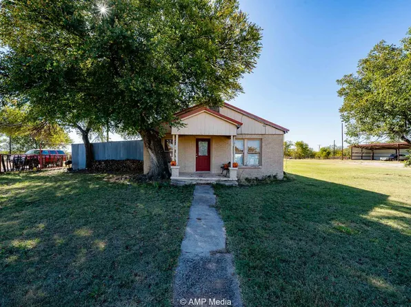 507 E Chestnut St, Throckmorton, TX 76483