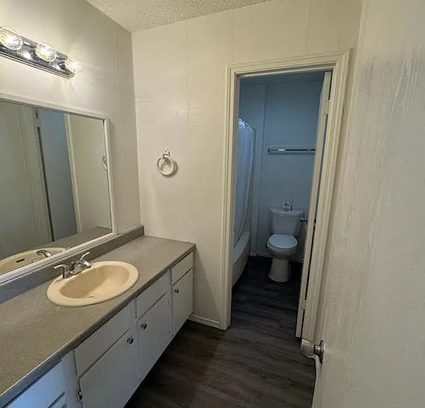 Sheridan Square Apartments — Photo 35