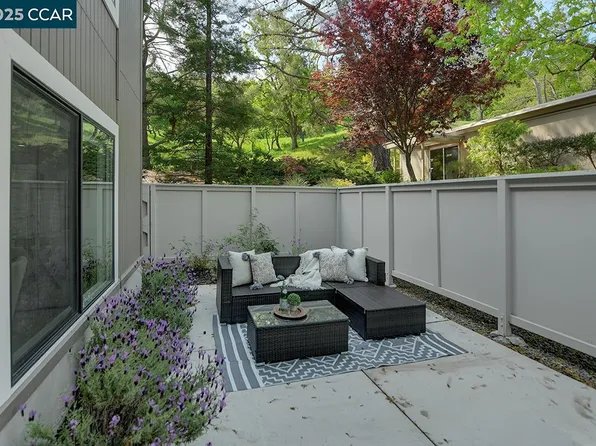 1317 Stanley Dollar Dr APT 4, Walnut Creek, CA 94595