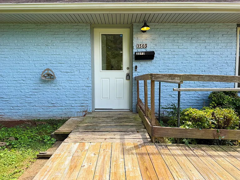 3503 Bluegrass Rd SW — Photo 2