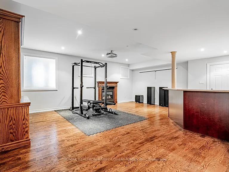 8 York Rd — Photo 33