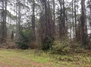 2470 Florida Ave, Lanark Village, FL 32323