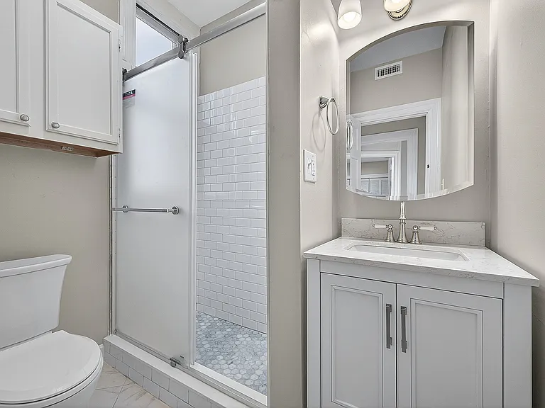 2400 Grandview Ave — Photo 13