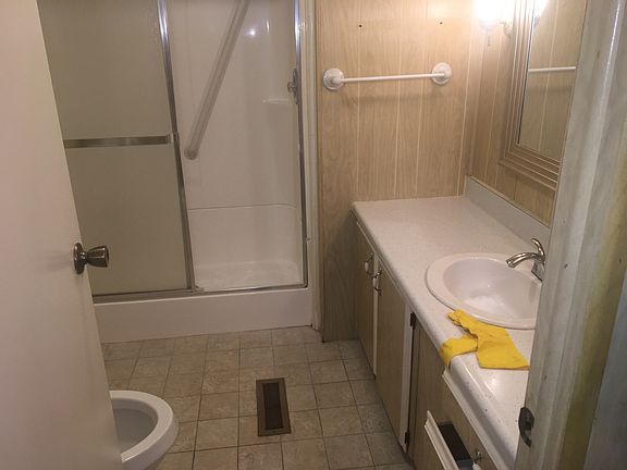4th image of 265 Yorkshire Ave