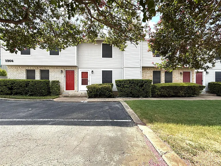 1904 Goodrich Ave #2 — Photo 14