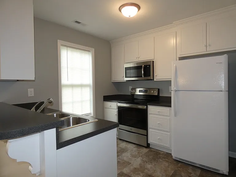 1930 Sapphire Rd — Photo 13