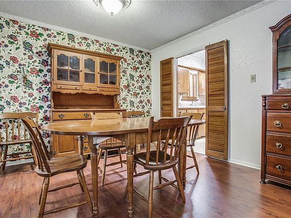 5th image of 3722 Dartmouth St