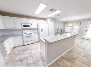 6 Newberry Trail Ct, Spring, TX 77382