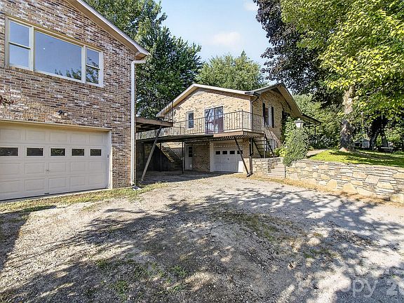 4th image of 1371 Jackson Loop Rd