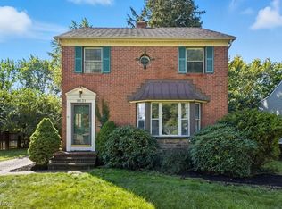 9621 Elsmere Dr, Parma, OH