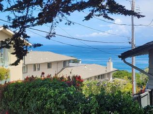 215 6th St, Pacific Grove, CA 93950