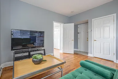 1 bed, 800 sqft, $2,800 — Photo 4