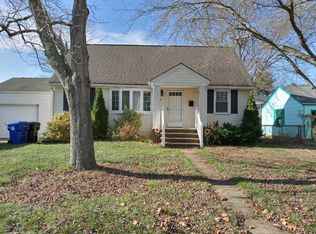 29 Sunset Pl, Middletown, NJ 07748