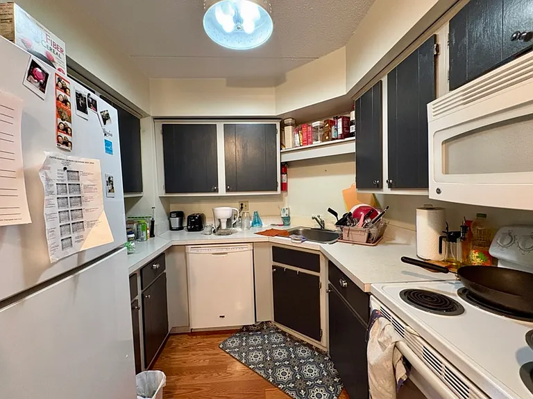 125 Pleasant St #308 — Photo 4