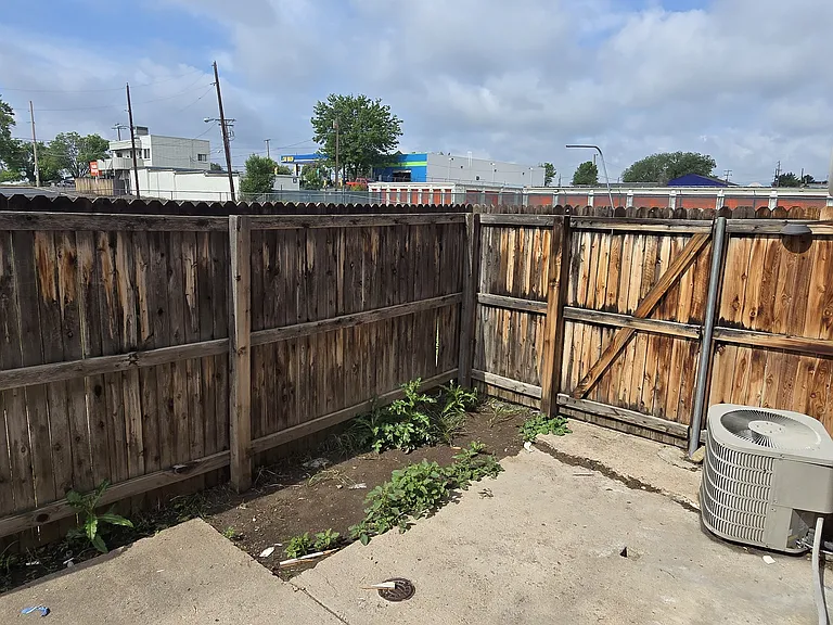 8047 Wolff St #B — Photo 22