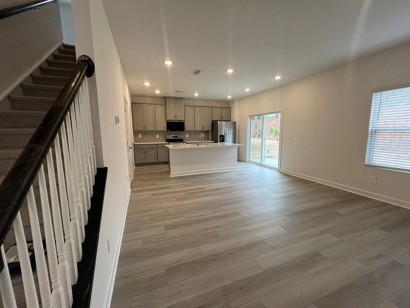 Newer built - 3 Bed/2.5 Bath 2 Story Home - Open Floor Plan - 2 Car Garage - Loft Area - Washer/D... — Photo 3