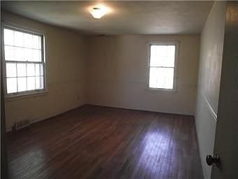4th image of 4118 W 73rd Ter