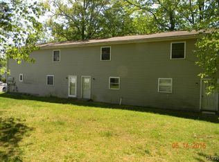 44 8th St, Wind Gap, PA 18091