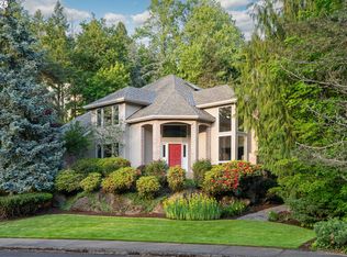 9030 SW Lancelot Ln, Portland, OR 97219