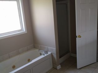 400 Gettysburg Dr, Jackson, TN 38305