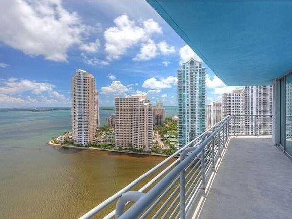 4th image of 325 Biscayne Blvd #43