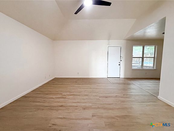 3rd image of 2708 Timberline Dr