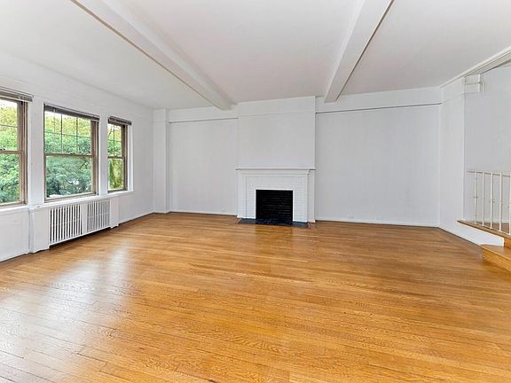 5th image of 299 W 12th St APT 3G