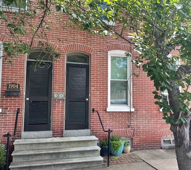 1st image of 1902A N Scott St #A