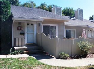 385 Lakeview Dr, Southington, CT 06489