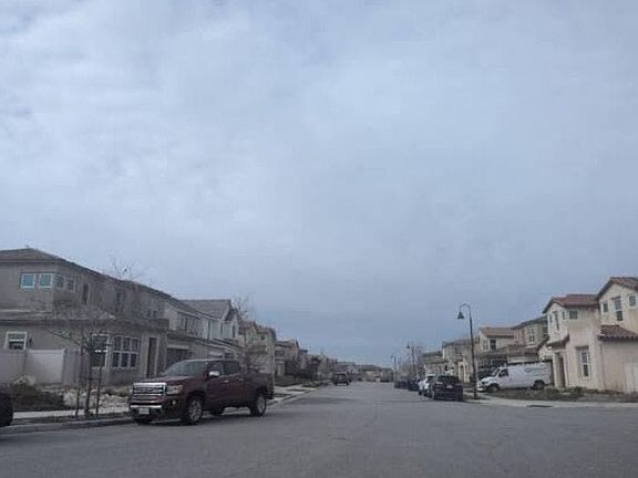 4th image of 17719 Hillside Way