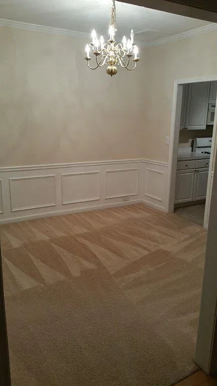 3 bed, 2.5 bath, 2352 sqft, $3,400 — Photo 3