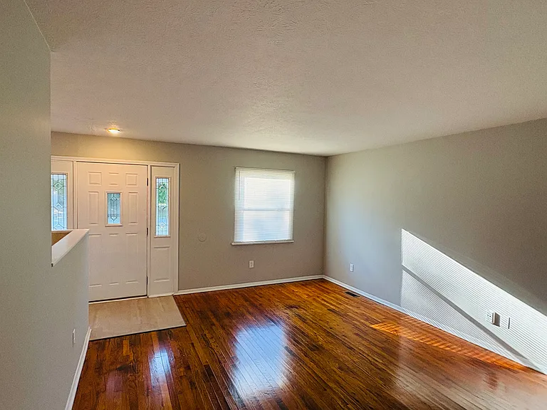 173 Meadows Dr — Photo 8