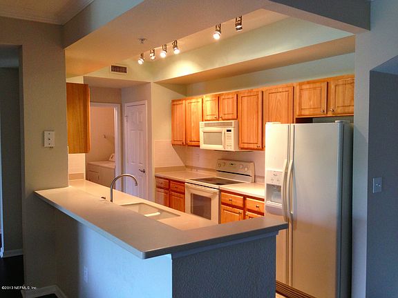 4th image of 10075 N GATE Parkway #2912