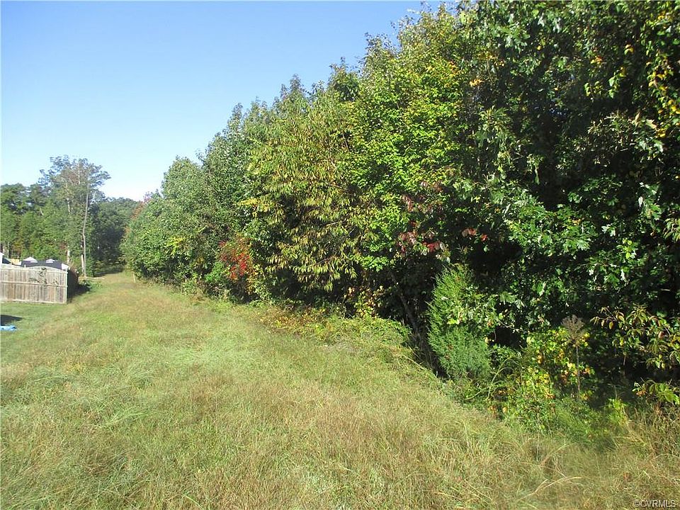2nd image of 3000 Winnie Dr