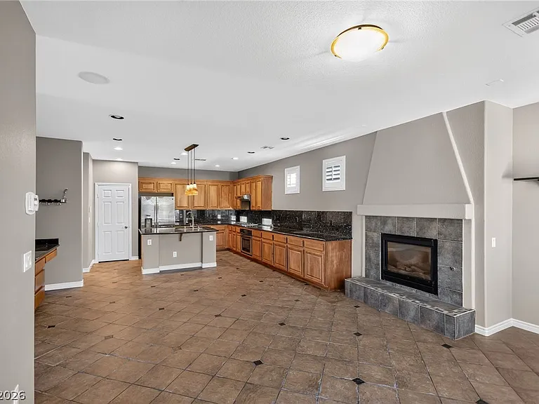 8307 Ivy Leaf St — Photo 6